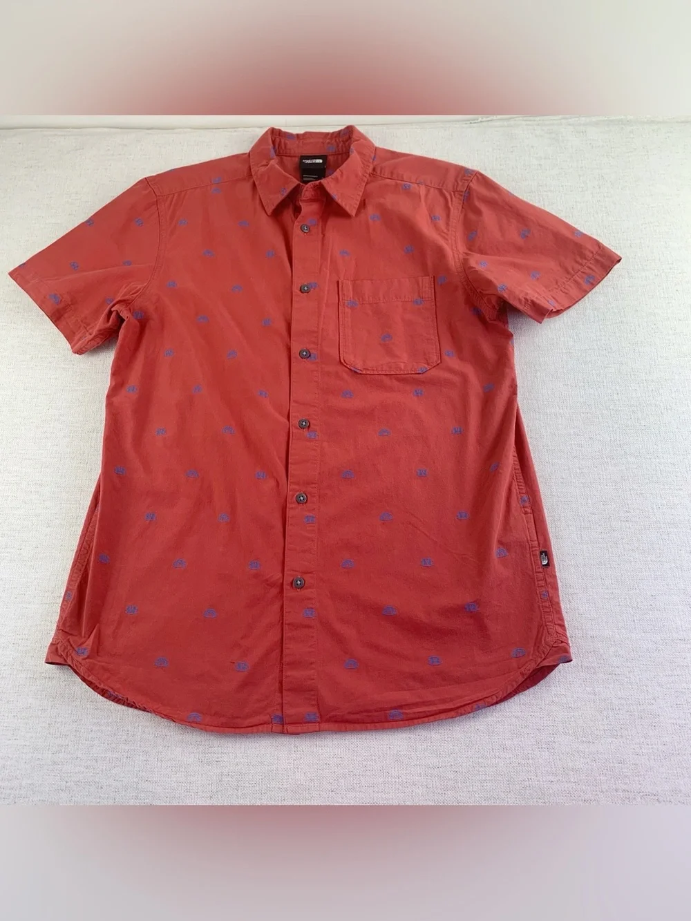 The North Face Men's short sleeve embroidered button up shirt cotton size M
